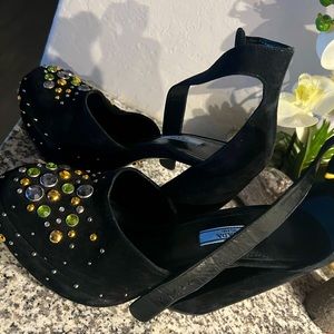 Women's Black Studded Suede D'orsay Banana Heel Pumps size 39.5 made in Italy